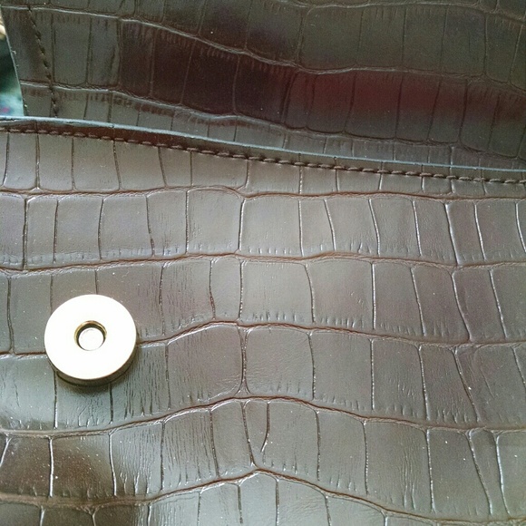 Bueno Brown Croc Embossed Leather Gold Handbag - Picture 6 of 13